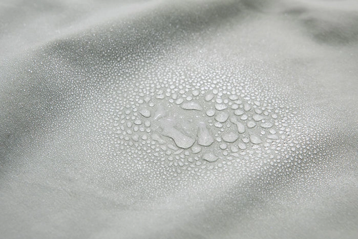 登山が劇的に変わる レインウェア選びのポイントは ストレッチ性 キャンプ アウトドア情報メディアhinata