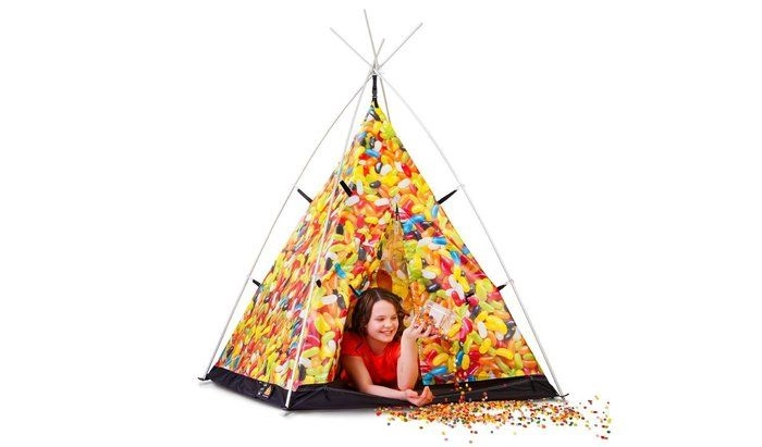 キャンプ場にスイカ！？写真映えするアートなFIELD CANDYのテント