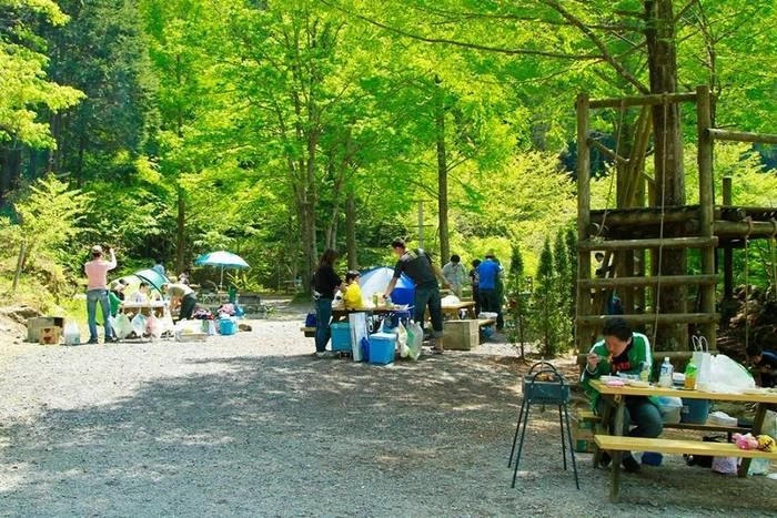 アメリカキャンプ村 の魅力とは アスレチックに釣り堀などアクティビティ充実 キャンプ アウトドア情報メディアhinata