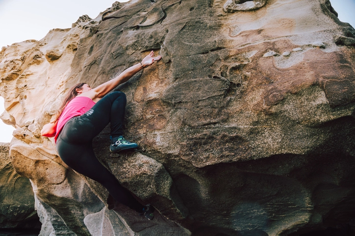 今話題のロッククライミングがキャンプ場でも楽しめる キャンプ アウトドア情報メディアhinata