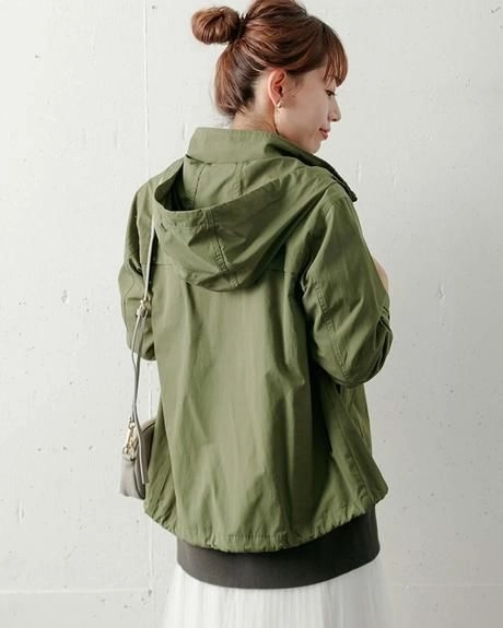 カーキブルゾンのコーデ特集 アウトドアファッションをおしゃれに格上げ キャンプ アウトドア情報メディアhinata