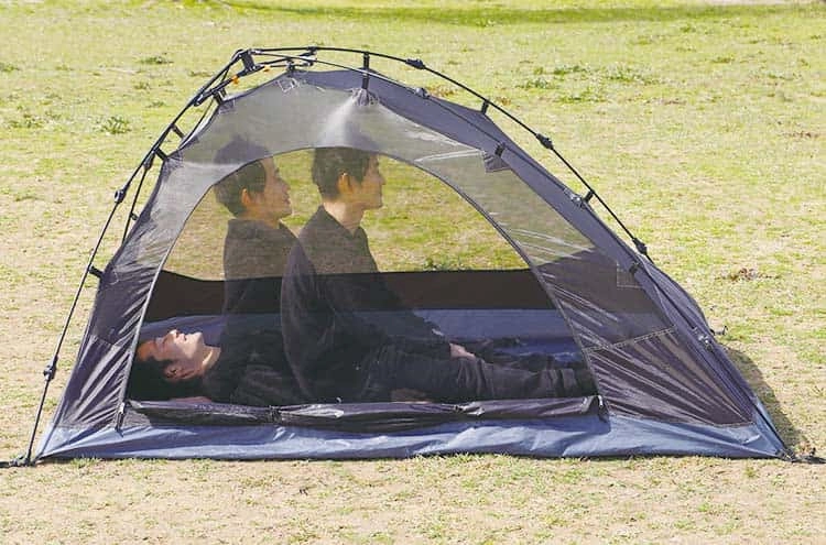 ワンタッチアシメテントの室内