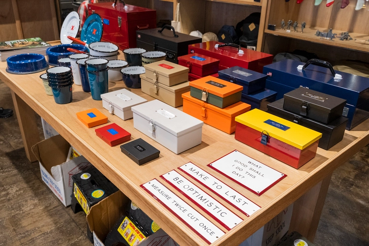 NORDISK CAMP SUPPLY STOREの内観