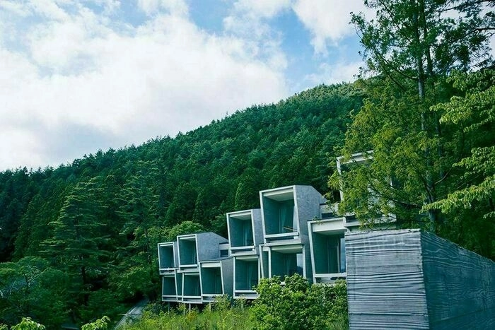 星のや富士周辺の山岳の様子
