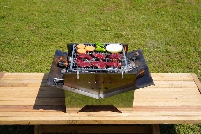 Makuakeで注目の焚き火台「鐵火-Kurogane-」。金属加工のプロが生む