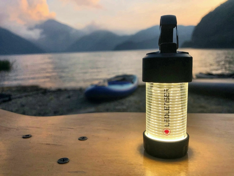 小型LEDランタンの超新星！レッドレンザーML4が注目されているワケ