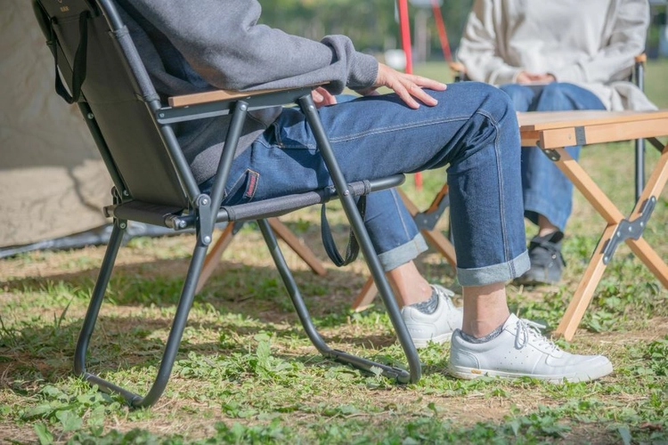 M.W.Mから話題のローチェアがデビュー。「READY Chair 2」が発売開始