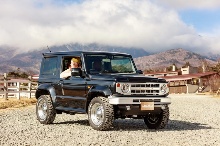 アウトドアならジムニー レトロカスタム ダムド のキットでとことんキャンプ Hinataガレージ キャンプ アウトドア情報メディアhinata