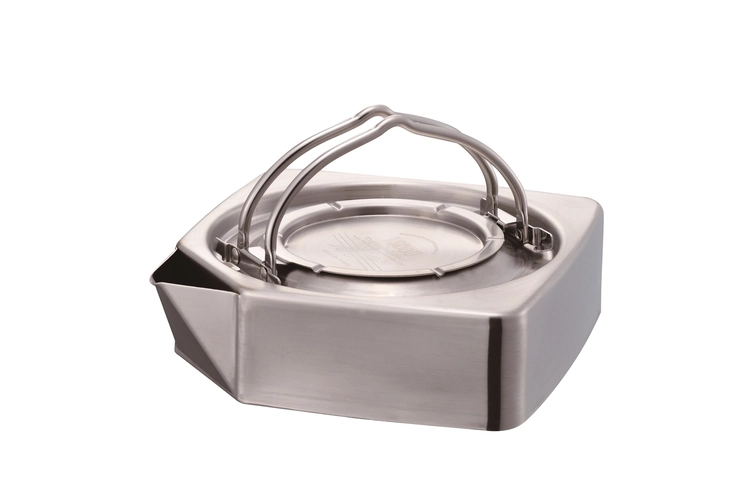 TSBBQからフラットなフォルムの「スクエアケトル」が登場。これなら