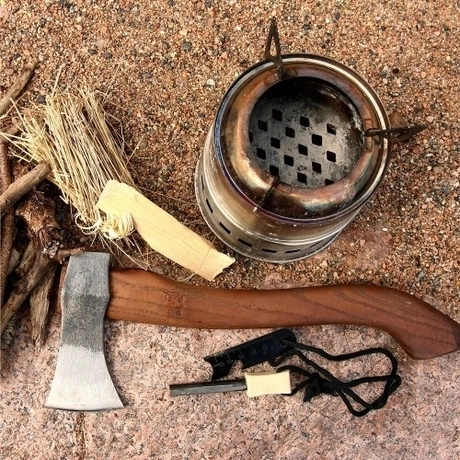 キャンプで使いやすい斧おすすめ15選 なぜ必要 ナタの違いは キャンプ アウトドア情報メディアhinata