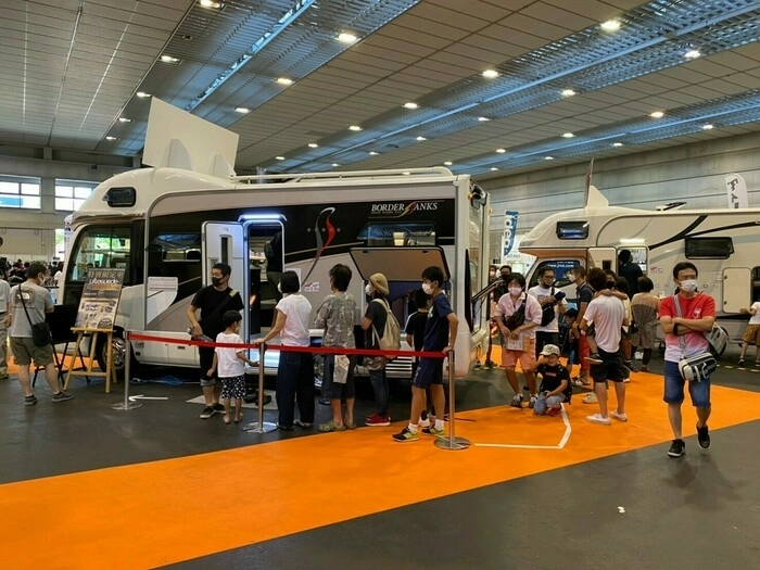 キャンピングカー