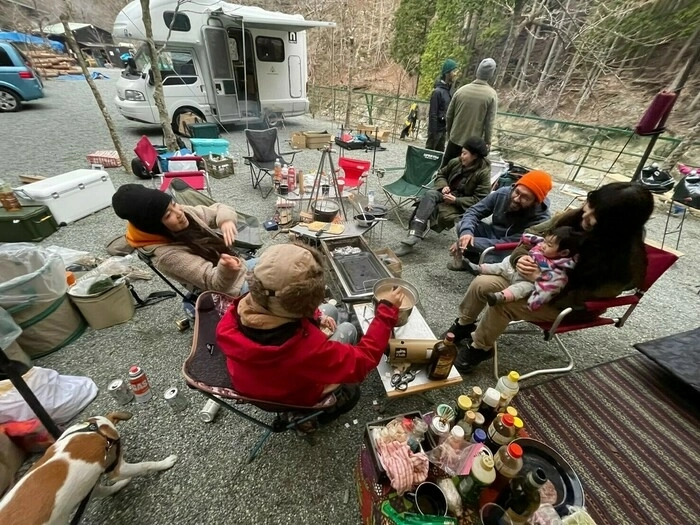 NATIVE CARAVAN
