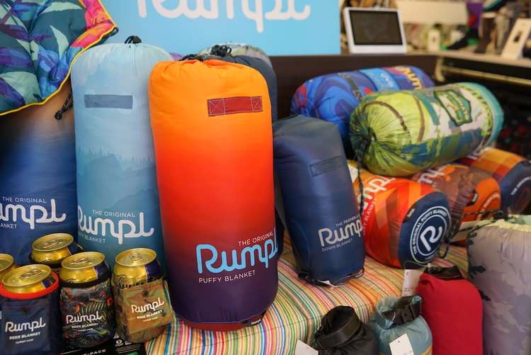 レア　ランプル　ブランケットRumpl 魚デザイン レア ランプル ブランケットRumpl 魚デザイン ランプル ブランケット