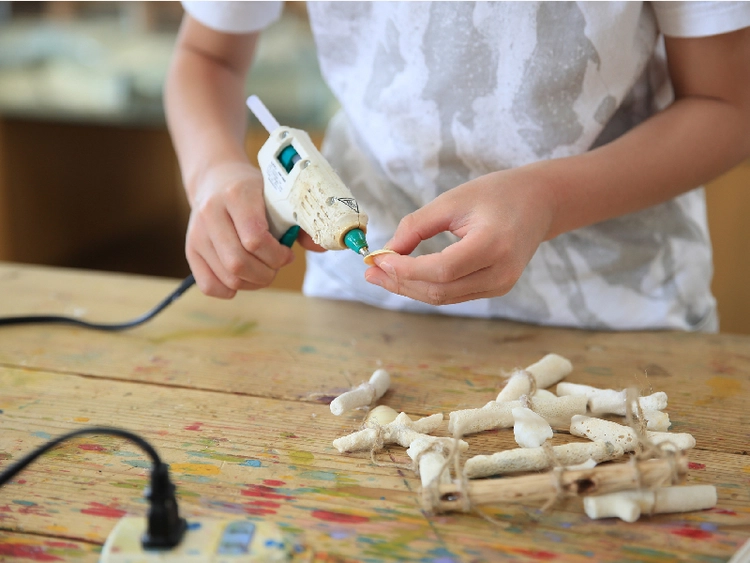 グルーガンの使い道を解説 Diyの幅を広げよう キャンプ アウトドア情報メディアhinata