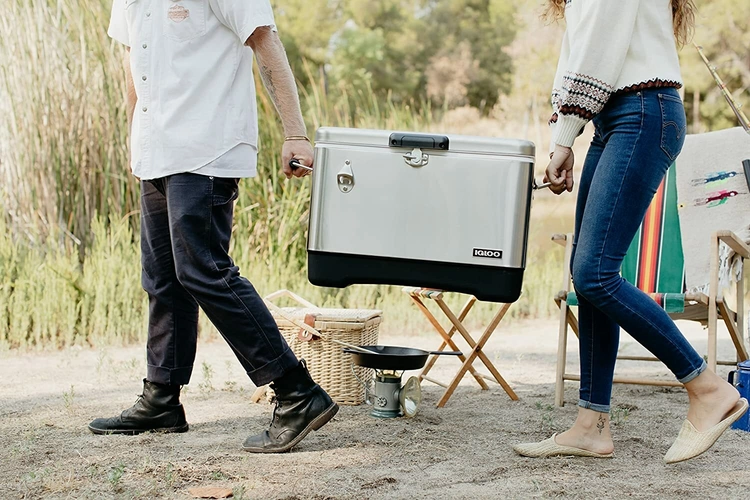 ステンレスクーラーボックスのおすすめ。一生ものを見つけよう!保冷力