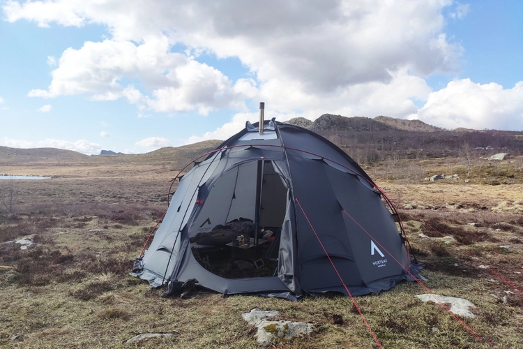 北欧発「NORTENT」の薪ストーブ対応テントが冬キャンプ市場を