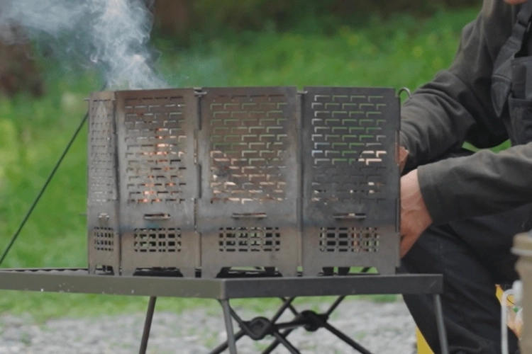 アウトドア 焚き火台 キャンプ用 サンゾー工務店ロダン型 焚き火台】サンゾー工務店の新製品「Rodan（ロダン）」を開封