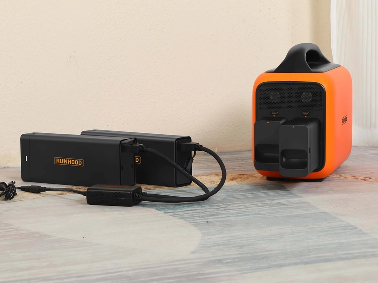 RUNHOOD ポータブル電源 9デバイス同時使用可能 RUNHOOD ポータブル電源 9デバイス同時使用可能 防災関連グッズ