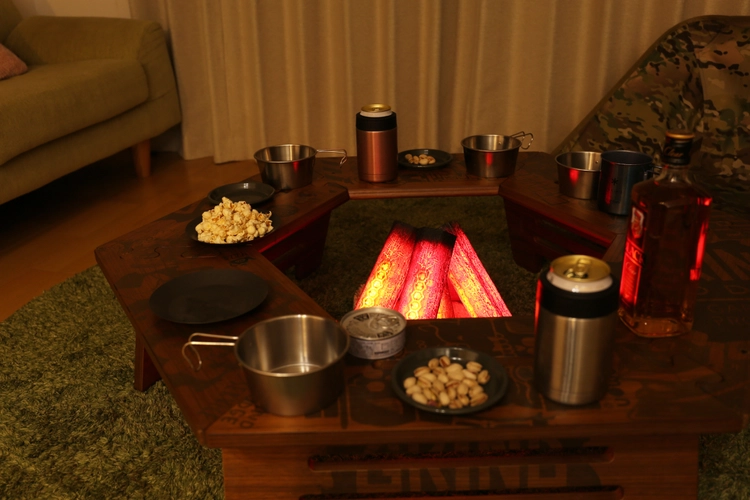 TheArthから「薪モチーフのLEDライト」が新登場！熾火の揺らぎで家でも