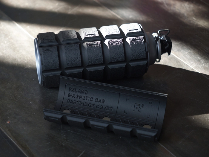 新作がhinata限定先行発売】園芸好きがつくる「ガス缶カバー」が