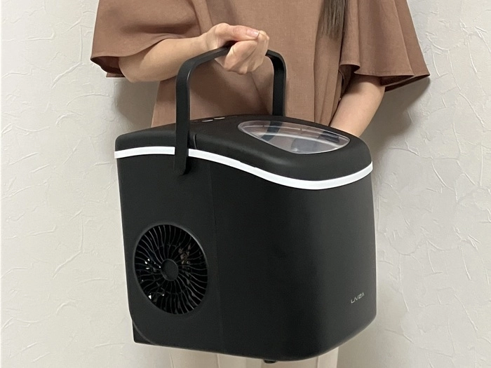 キャンプ用コンパクト製氷機 驚愕の「6分で氷をつくる」ポータブル製氷機！購入者殺到の注目品に新