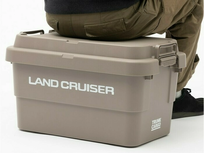 ランクルのロゴと特別カラーがカッコいい！ランドクルーザー