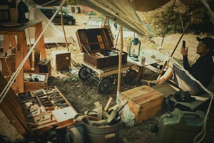 古道具の風格をまとうキャンプ道具【Ajigomi Coffee and Camp 古道具の風格をまとうキャンプ道具【Ajigomi Coffee and Camp