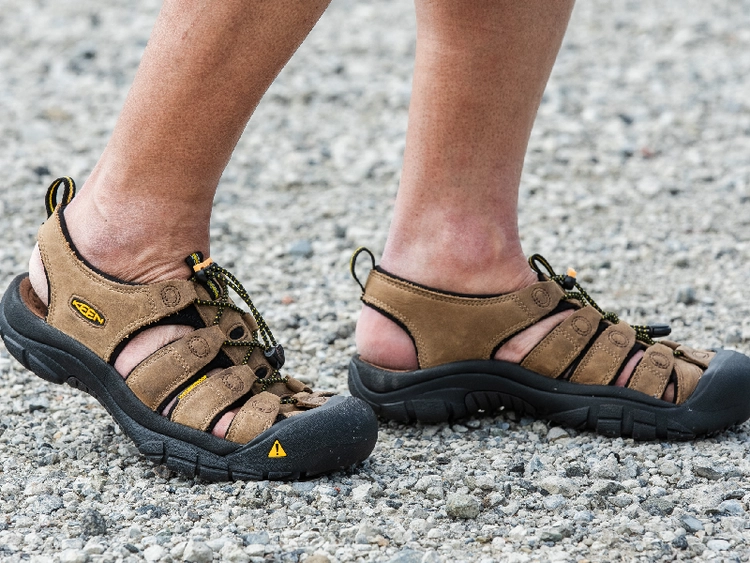 徹底レビュー】KEEN(キーン)のニューポート！使用感やニュー