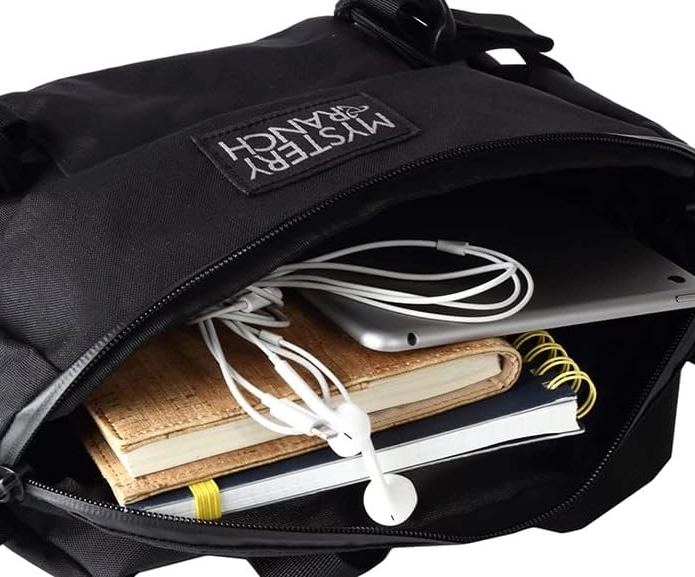 ミステリーランチのヒップモンキーについて徹底解説！1と2の違いも