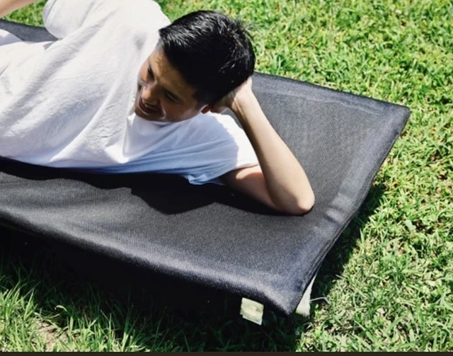 キャンプでよく眠れない人へ。布団メーカーの答えがこれだった【目利きのキャンプギア】