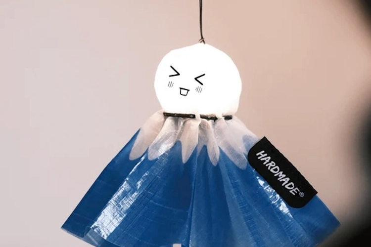 nerudesignworks × HARDMADEてるてる坊主 ライト 雨キャンプ、ちょっと好きになるかも」てるてる坊主型ランタンが可愛