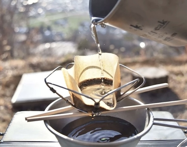 「コーヒー飲みたいだけなのに…」キャンプの荷物を増やさない5つの道具