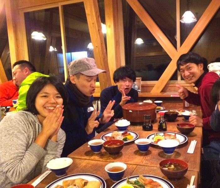楽しそうな夕食の様子