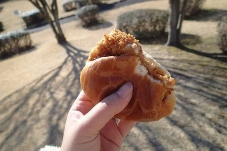 金華豚のコロッケバーガー