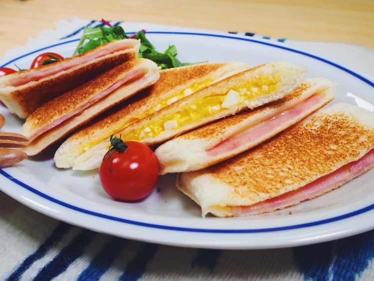 ランチパックで簡単ホットサンドの写真