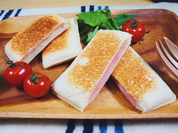 ランチパックで簡単ホットサンドの写真
