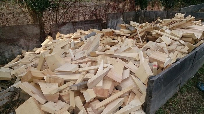 無料の薪置き場