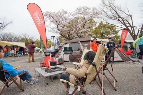 アウトドアデイジャパンのテントやタープの展示会場