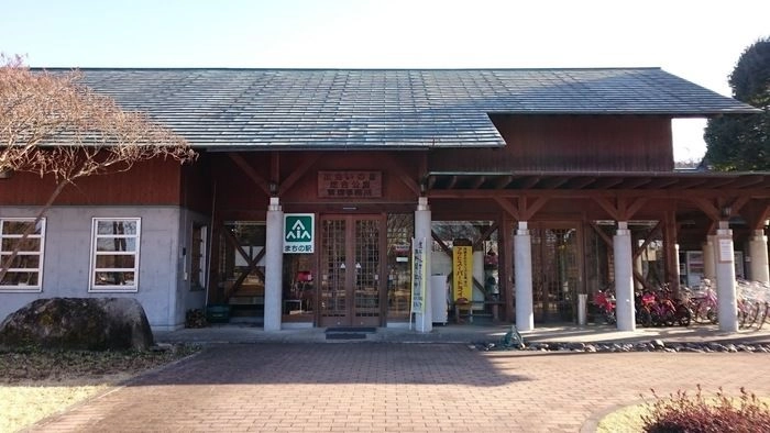 出会いの森総合公園オートキャンプ場の管理棟と受付事務所