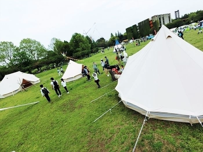 VILLAGE INCのコットンテントの展示様子
