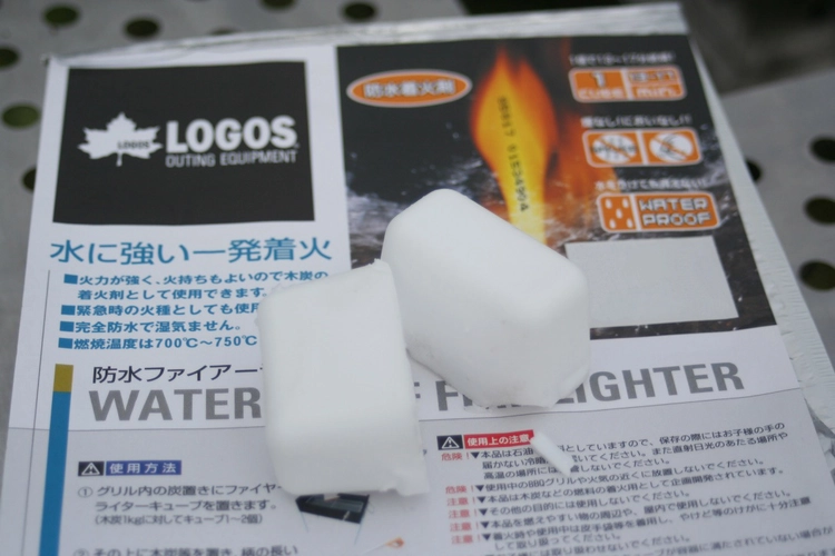 着火剤の使い方 選び方や火の起こし方を紹介 これであなたも火おこし名人 キャンプ アウトドア情報メディアhinata