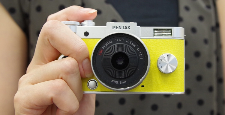 かわいい！ マクロ撮影も可能！ 使いやすいカメラ PENTAX zoom60