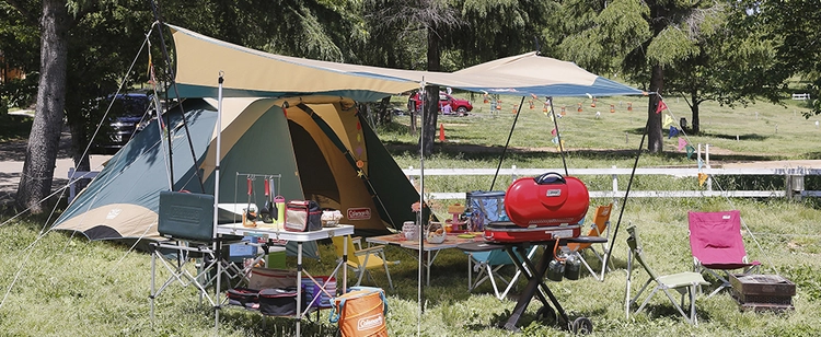 【2021年最新】持っててよかった!おすすめのキャンプギアを紹介! | キャンプ・アウトドア情報メディアhinataのアイキャッチ画像