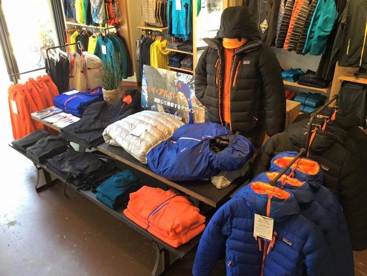 新品 タグ付き パタゴニア ダウン ベスト トレーサブルダウン patagonia パタゴニア ダウンセーターベスト ダウン ダウン