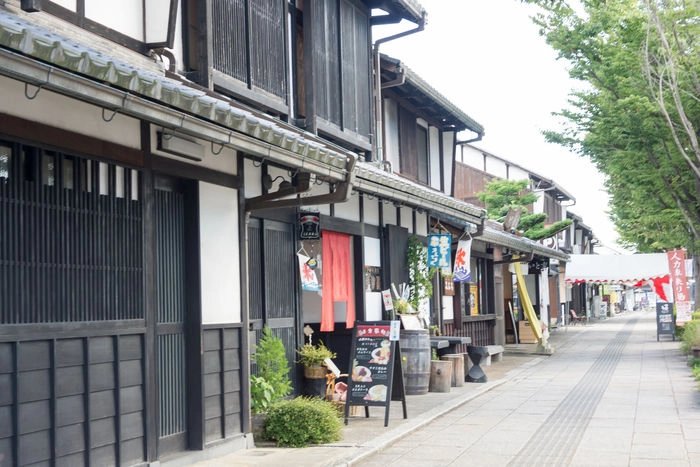 夢京橋キャッスルロード、花しょうぶ通り商店街