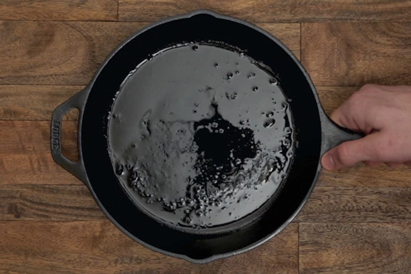 ロッジのクッカーの魅力を再発見！キャストアイアンだからこその美味し