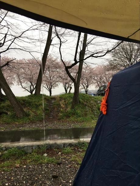 濡れるのは怖くない レインアイテムを持ってキャンプに出かけよう キャンプ アウトドア情報メディアhinata 濡れるのは怖くない レインアイテムを持ってキャンプに出かけよう キャンプ アウトドア情報メディアhinata