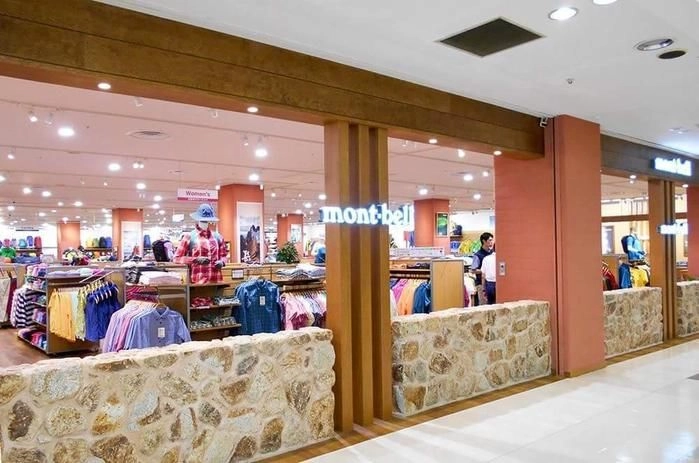 モンベルの店舗外観