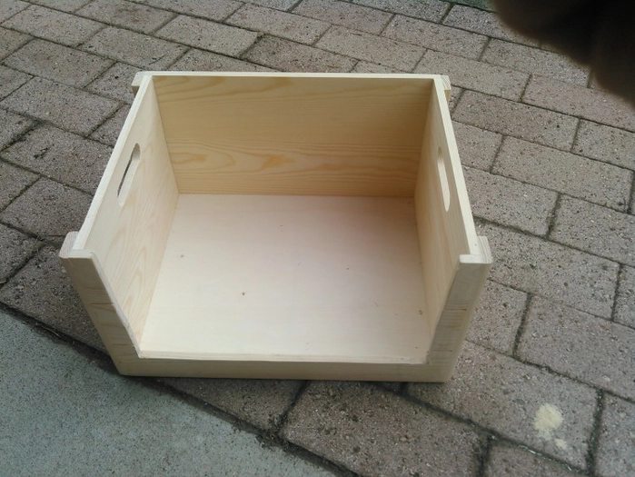 カットしたBOX前面