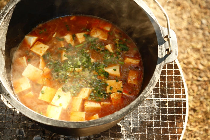 ダッチオーブンで作った麻婆豆腐